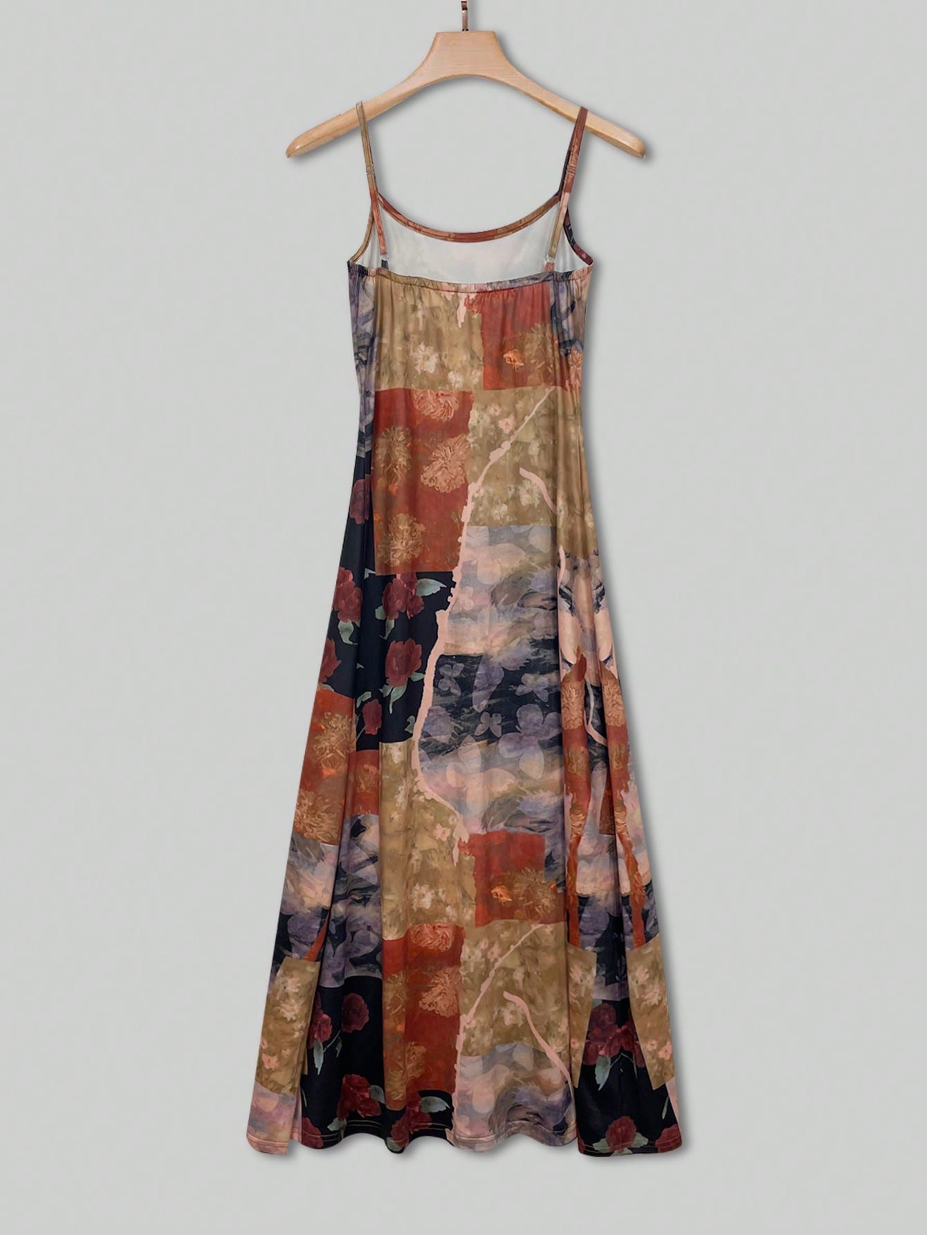 فستان نسائي صيفي بتصميم كلاسيك - مراجعة Sundress Midi Floral وسعره