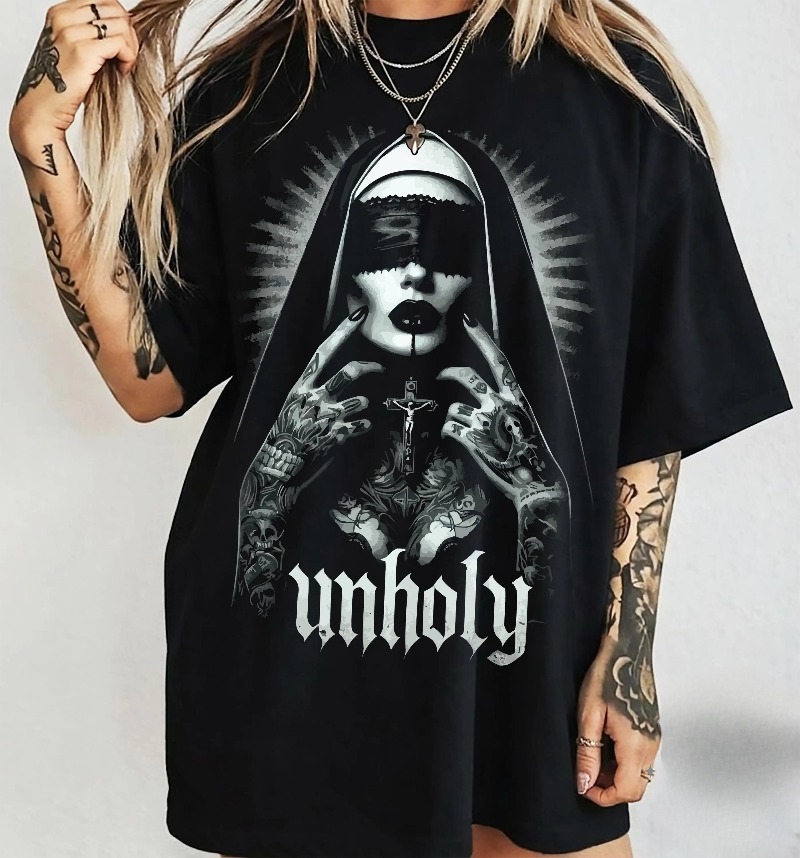 تي شيرت Unholy Nun: قميص هالوي - مراجعة Summer Goth Clothing وسعره