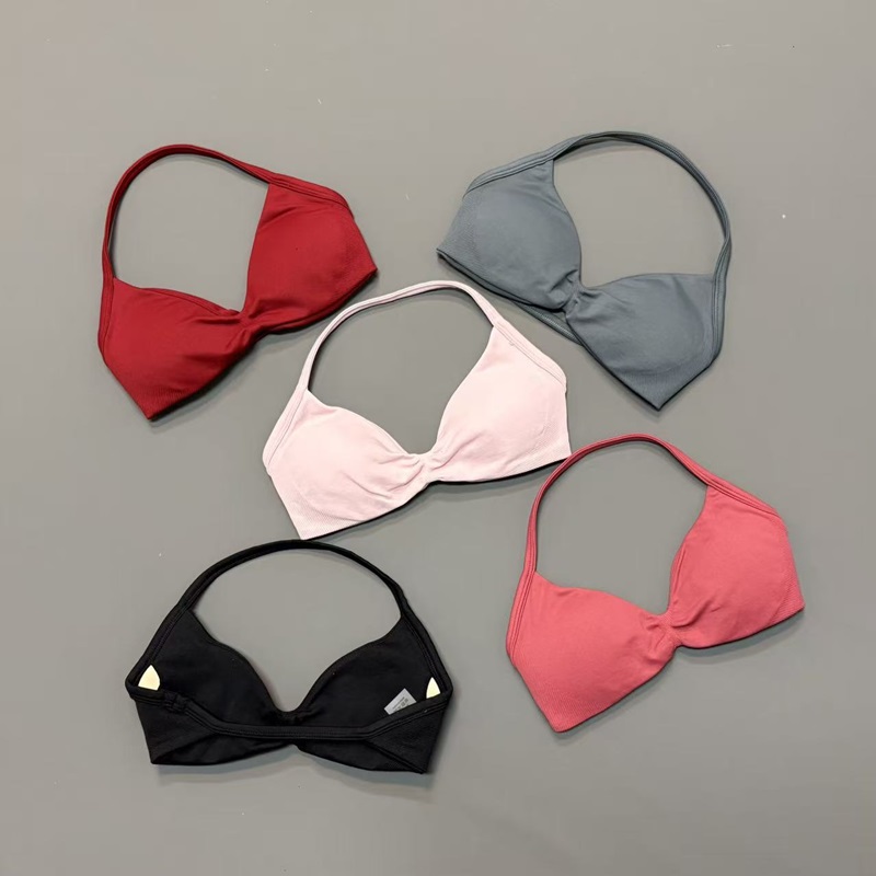 حمالة صدر رياضية نسائية بتصميم - مراجعة Halter Neck Top وسعره