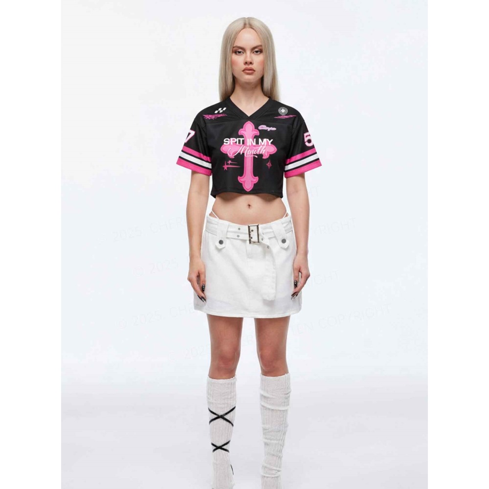 ملابس رياضية عصرية على طراز Y2 - مراجعة Yours Summer Clothing وسعره